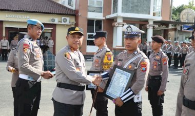 Tim-Banjari-Polres-Pamekasan-Raih-Juara-1-Festival-Solawat-se-Jatim