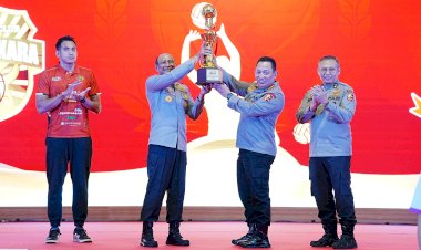 Hadiri-Seremoni-Apresiasi-Tim-Voli,-Kapolri:-Terus-Bawa-Harum-Nama-Institusi