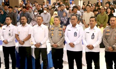Polda-Jatim-dan-Kanwil-Ditjen-Imigrasi-Bersinergi-Sambut-Hari-Bhayangkara-ke---79-Gelar-Semarak-1079-Paspor-untuk-Negeri