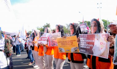 Aksi-Unras-di-Jawa-Timur-Berjalan-Tertib-dan-Kondusif-Kapolrestabes-Surabaya-Apresiasi-Massa-Buruh