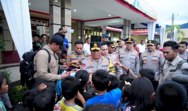 Wakapolri-Tinjau-Pascabencana-di-Tapanuli-Tengah,-Fokus-Pembukaan-Akses-dan-Bantuan-Kemanusiaan