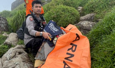 Polda-Sulsel-Maksimalkan-Pencarian-Pesawat-ATR-42-500-yang-Hilang-Kontak-di-Maros-Pangkep