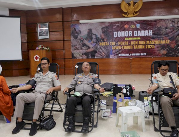 Panitia Natal TNI dan Polri Gelar Bakti Sosial Donor Darah di PMI Surabaya