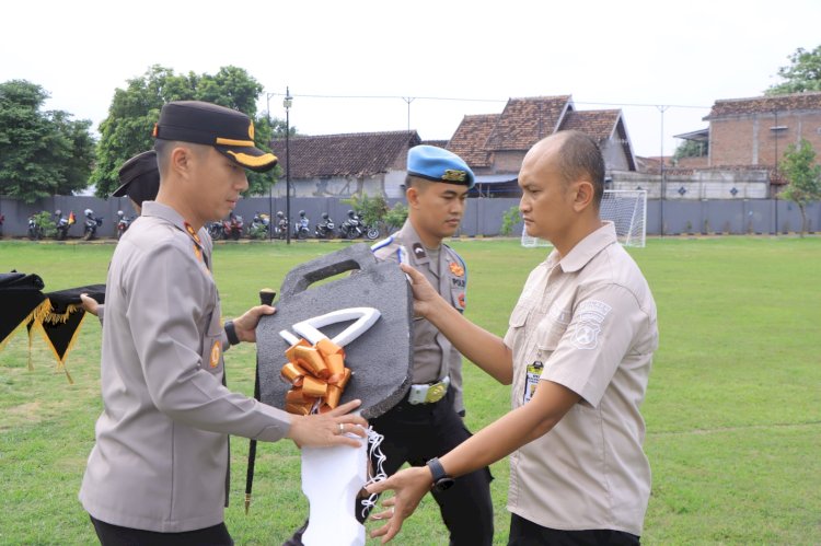 Polres Madiun Luncurkan Mobil SIGAPP dan PESILAT untuk Pelayanan Masyarakat
