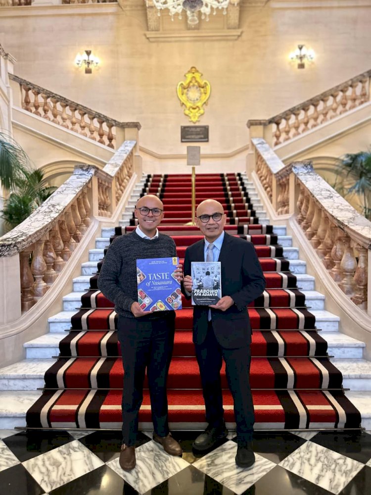 Buku Rasa Bhayangkara Nusantara Terbit dalam Bahasa Inggris, Diberikan pada Dubes